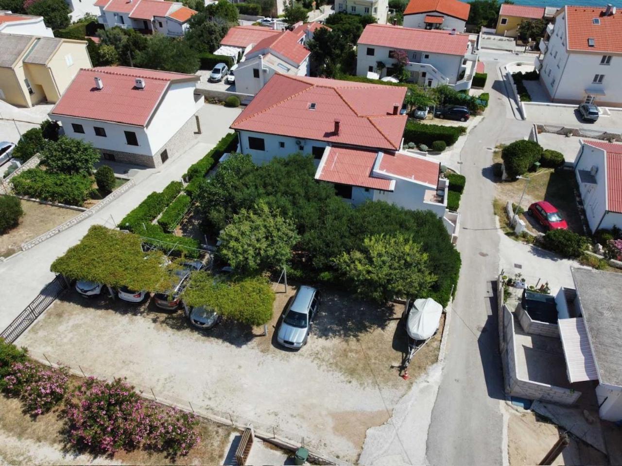 Apartments Anastazija Pag Town Bagian luar foto