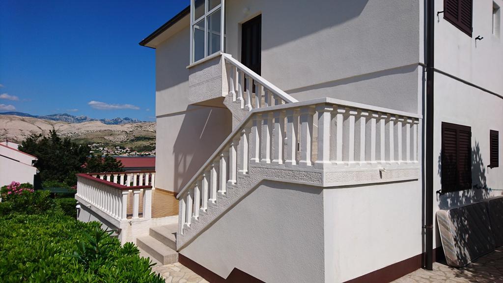 Apartments Anastazija Pag Town Bagian luar foto