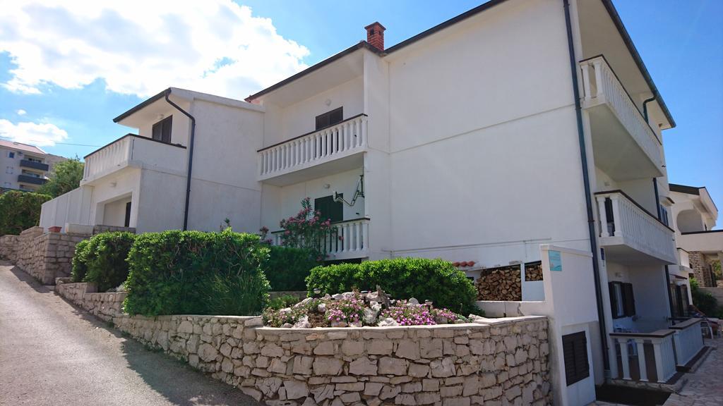 Apartments Anastazija Pag Town Bagian luar foto