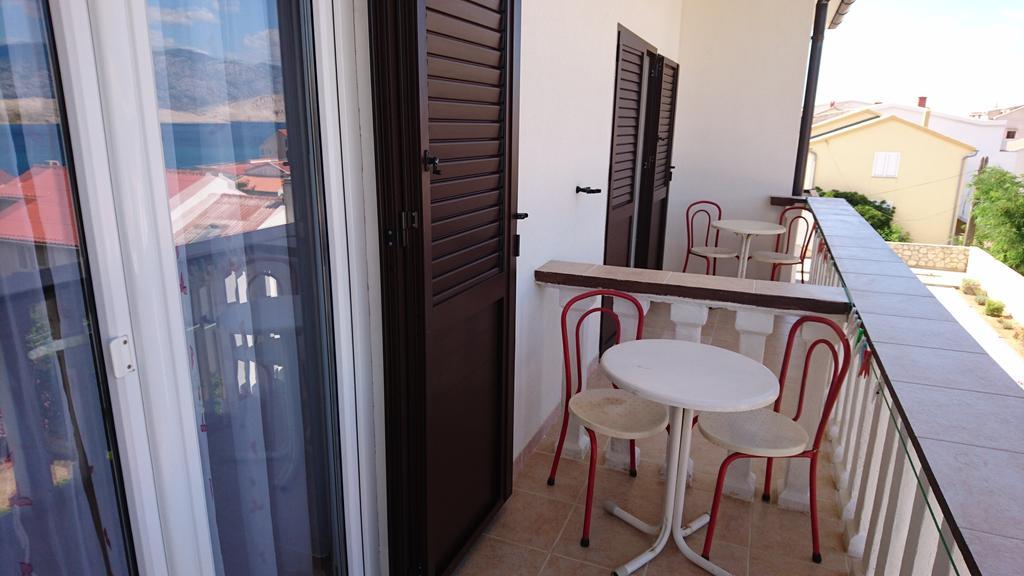 Apartments Anastazija Pag Town Bagian luar foto