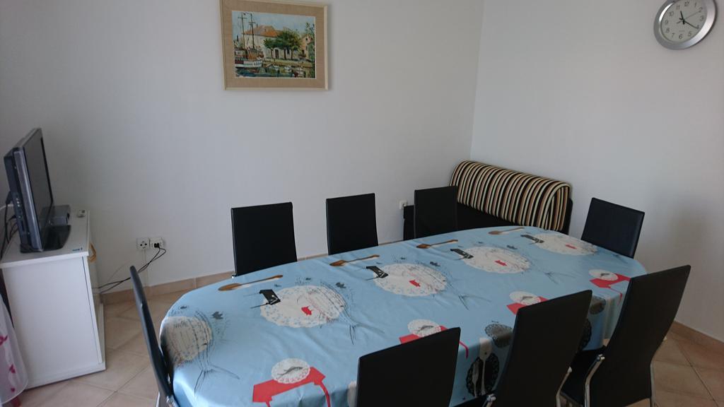 Apartments Anastazija Pag Town Bagian luar foto
