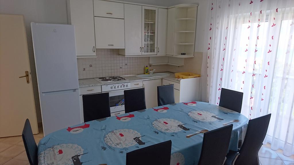 Apartments Anastazija Pag Town Bagian luar foto