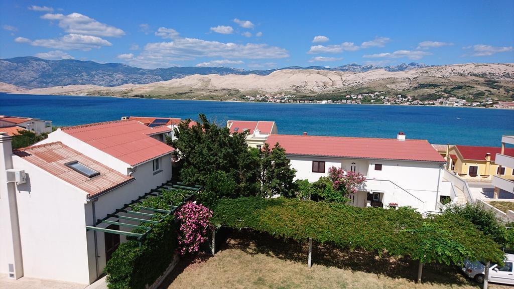 Apartments Anastazija Pag Town Bagian luar foto