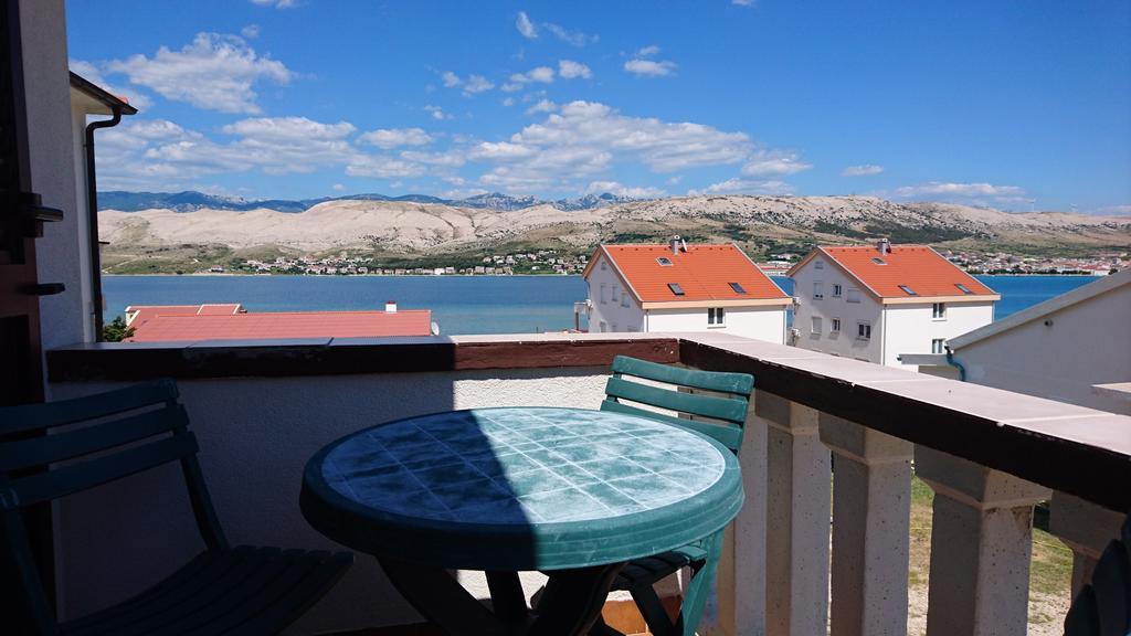 Apartments Anastazija Pag Town Bagian luar foto