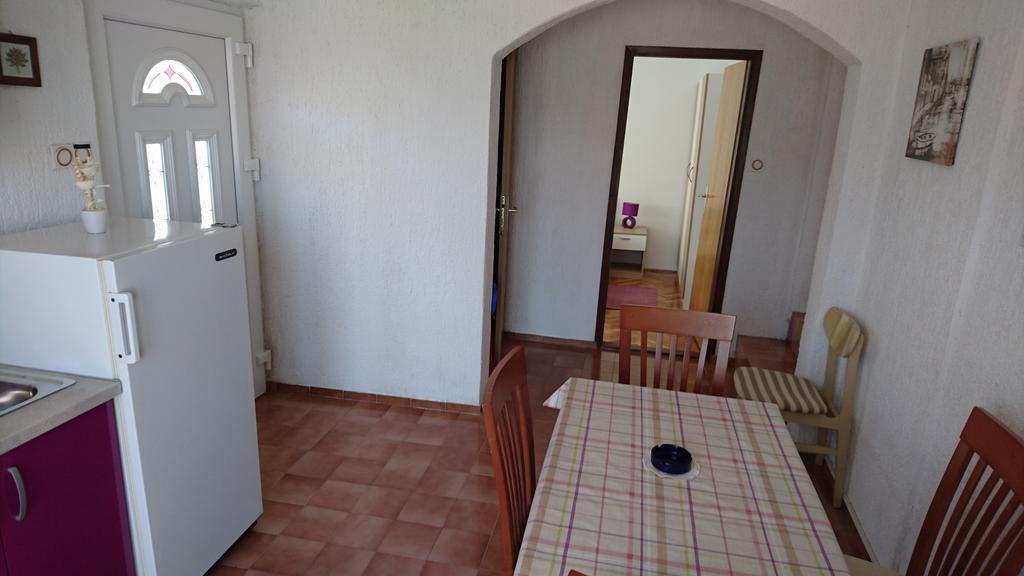 Apartments Anastazija Pag Town Bagian luar foto